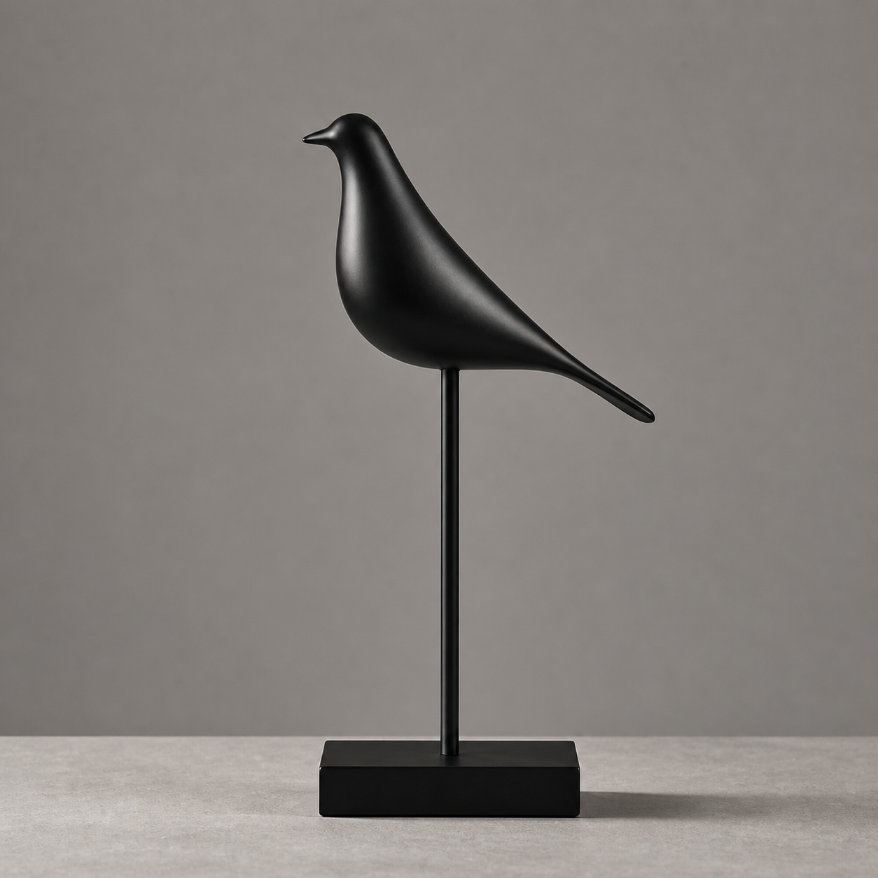 Nordic Resin Bird Sculpture – Minimalist Decorative Ornament for Home & Desk