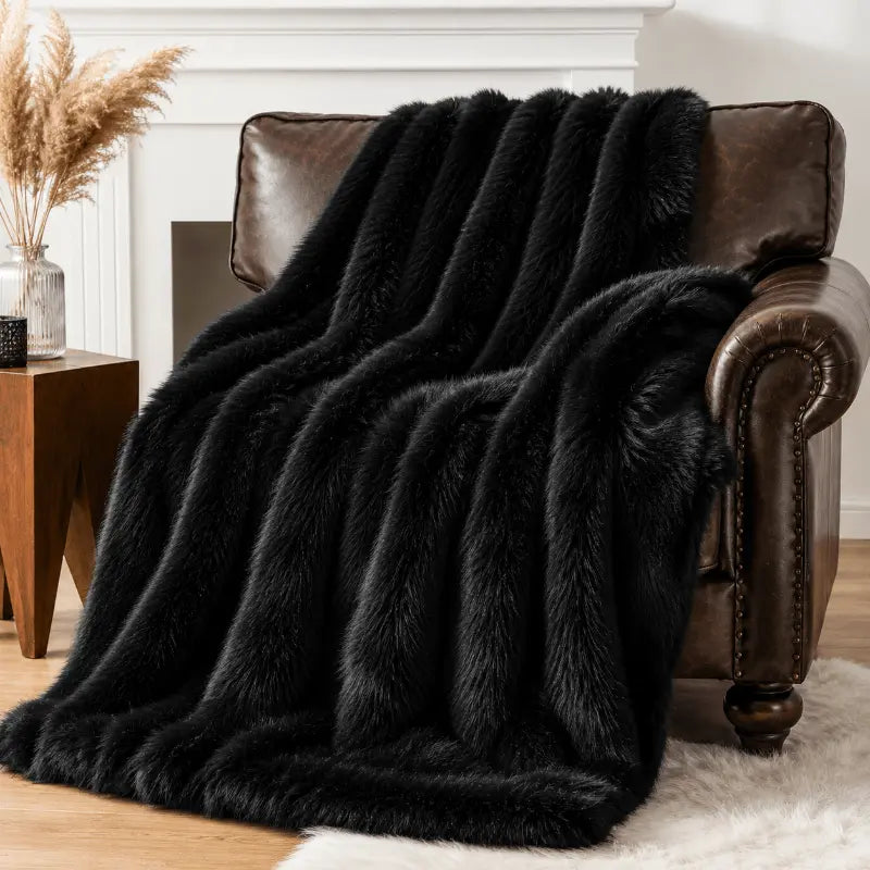 Luxury faux fur throw blanket for living room and bedroom décor