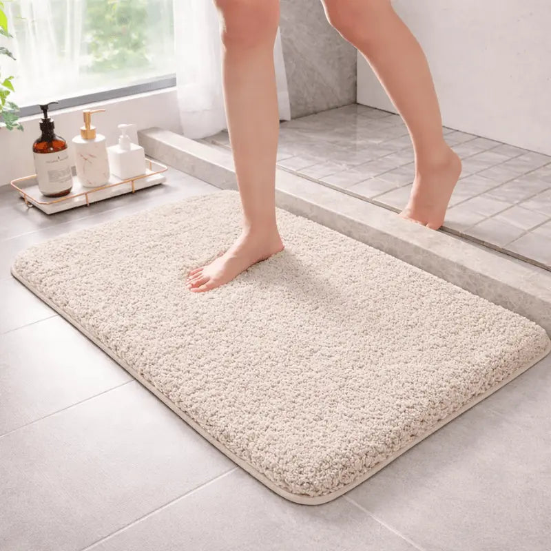 Soft absorbent non-slip bathroom mat for shower and bathroom décor